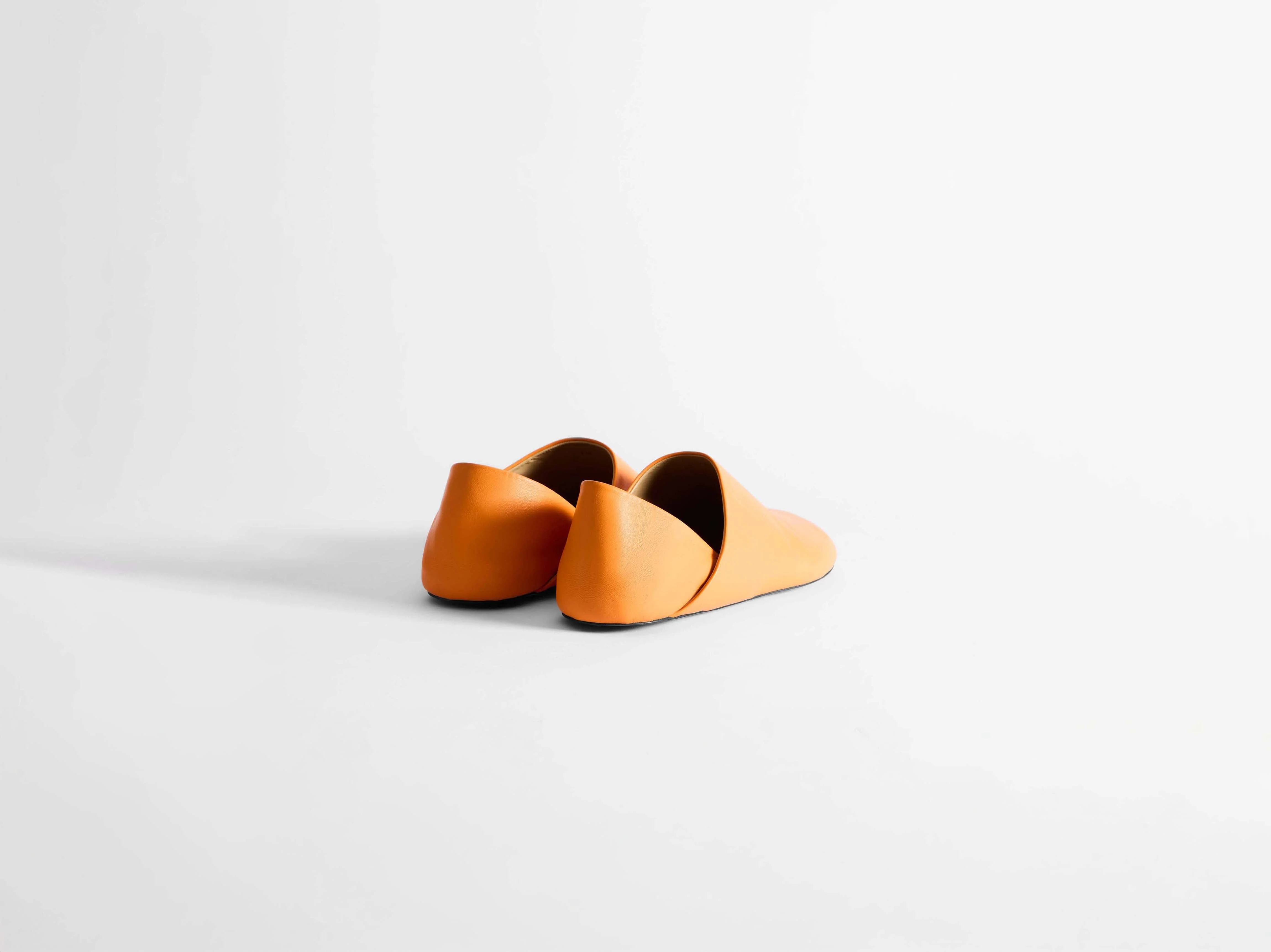 WOMENS SLIPPER MULES IN ORANGE - Image 4