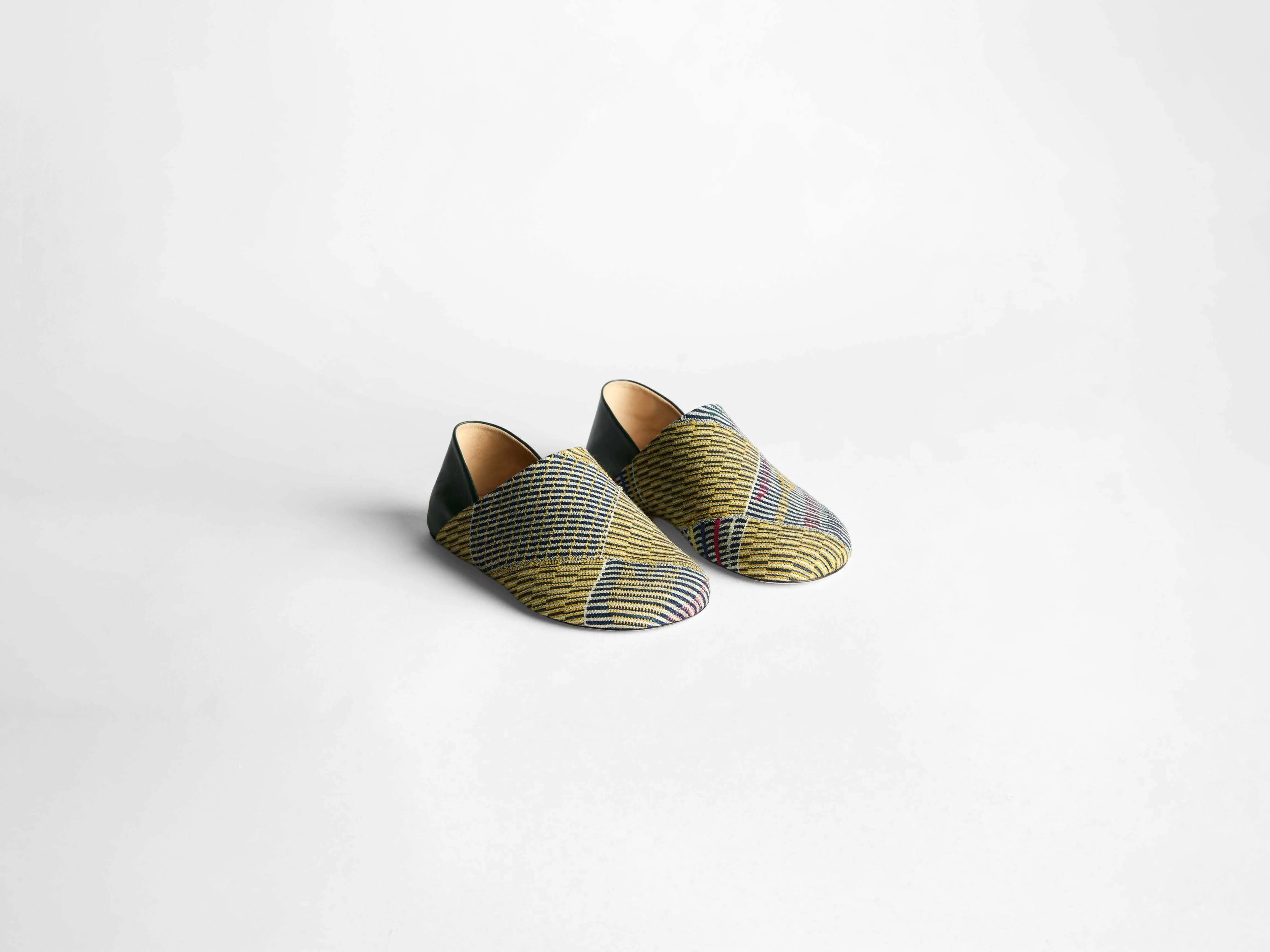 WOMENS SLIPPER MULES IN YELLOW-GREEN MULTI - Image 2