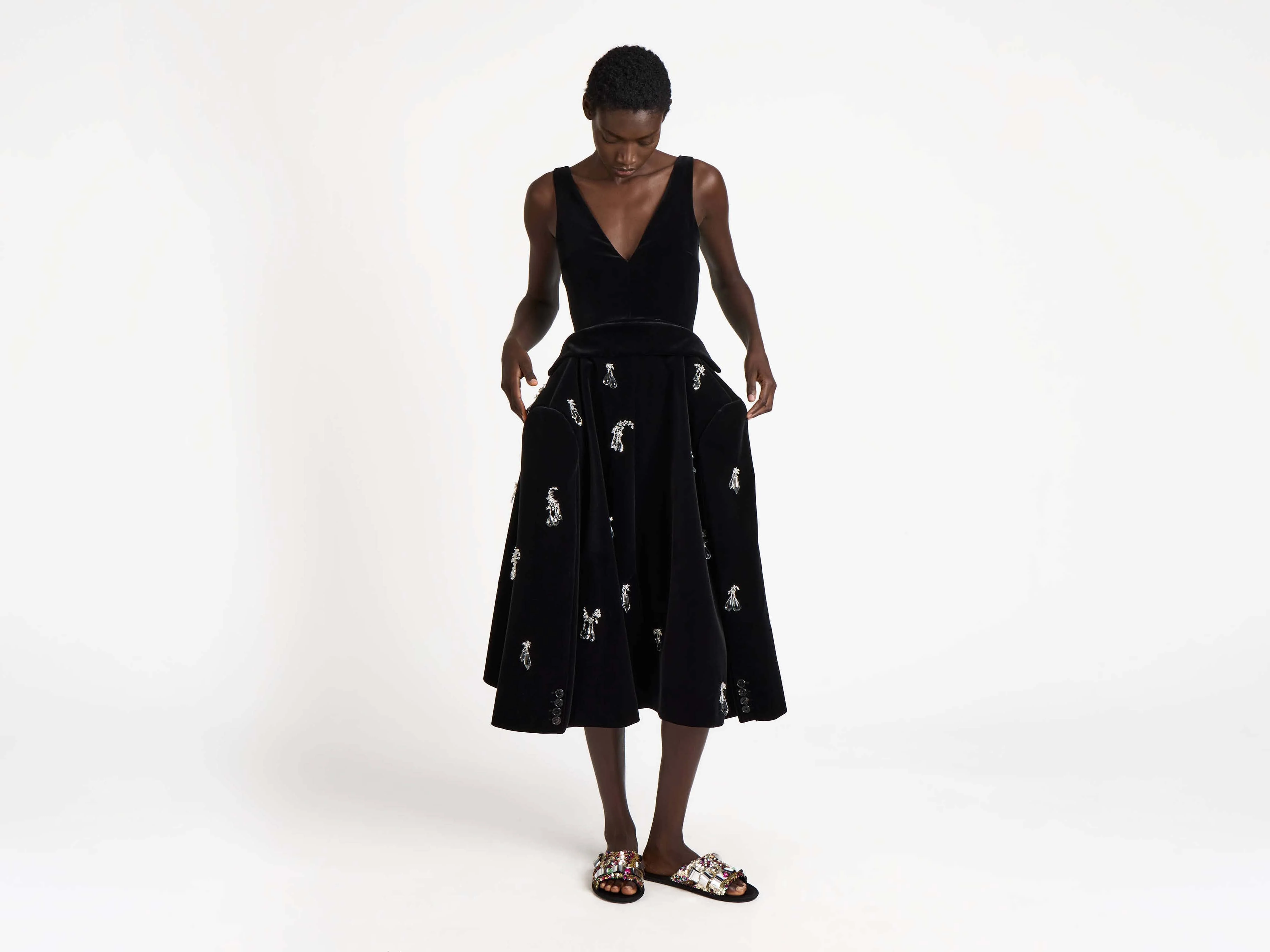 WOMENS STRUCTURED EMBELLISHED DRESS IN BLACK - Image 5