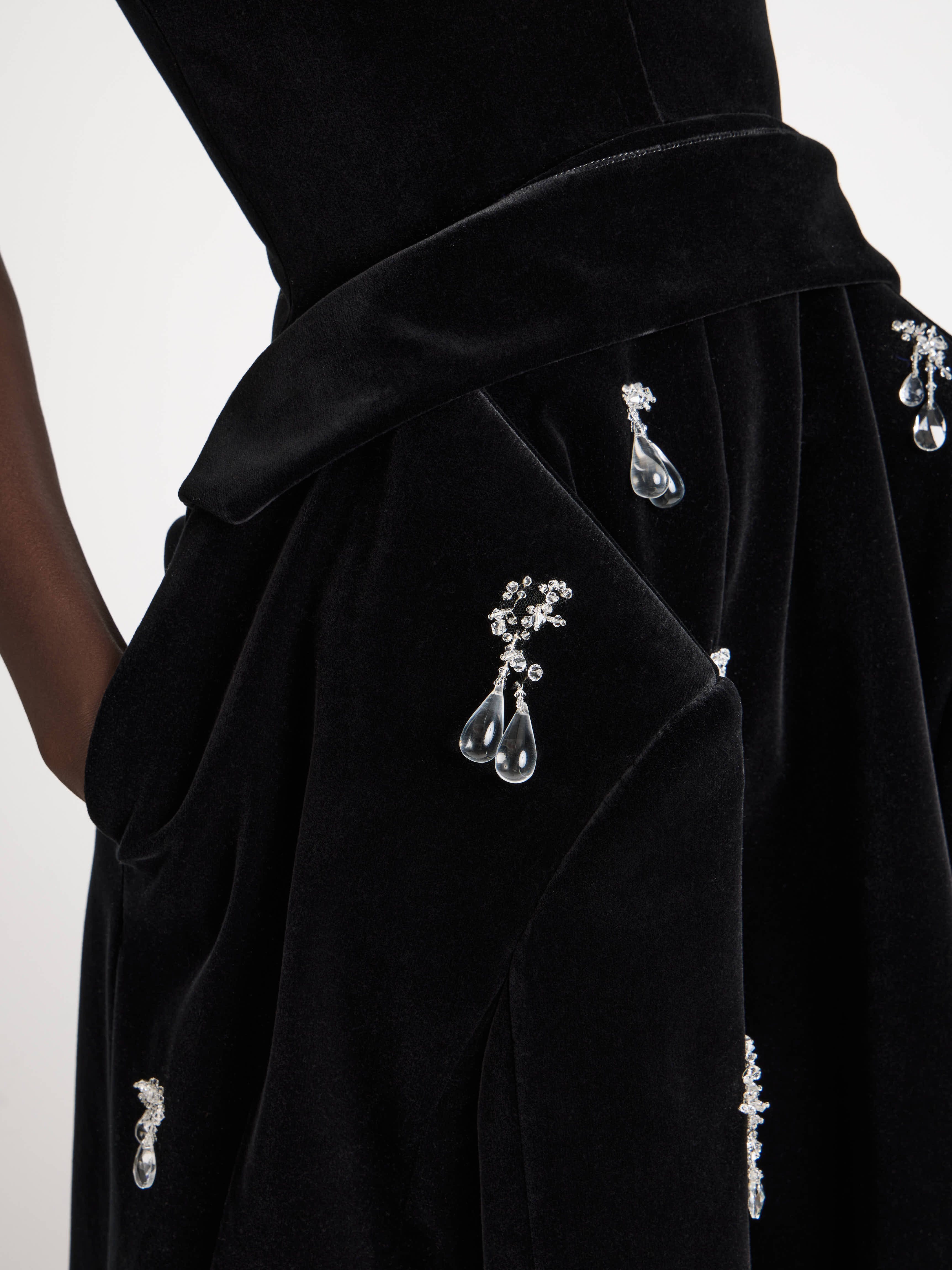 WOMENS STRUCTURED EMBELLISHED DRESS IN BLACK - Image 7